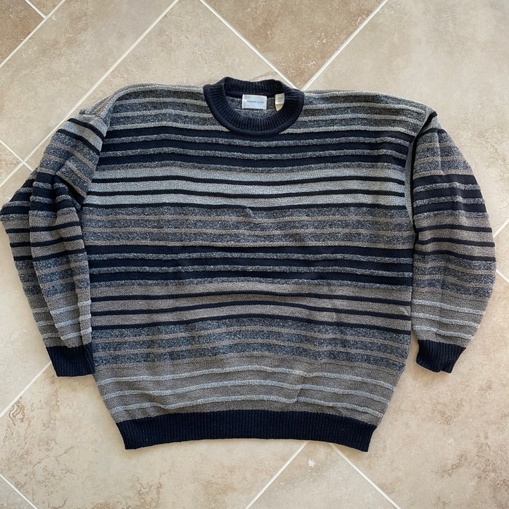 DESIGNER ANDREW FEZZA GORGEOUS STRIPED SWEATER!